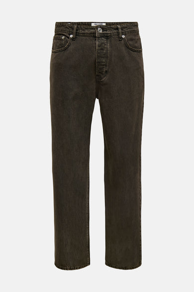 Bruine colorbroek van ONLY & SONS, met rechte pijpen en zichtbare stiksels.