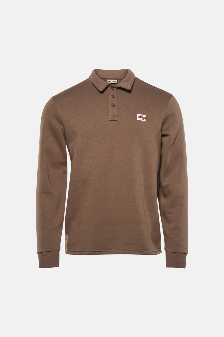 Bruine sweater van ONLY & SONS, met lange mouwen, kraag en subtiel logo op de borst.
