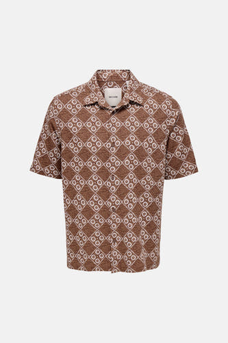 Chemise marron à manches courtes ONLY & SONS® avec motif floral géométrique blanc, dos.