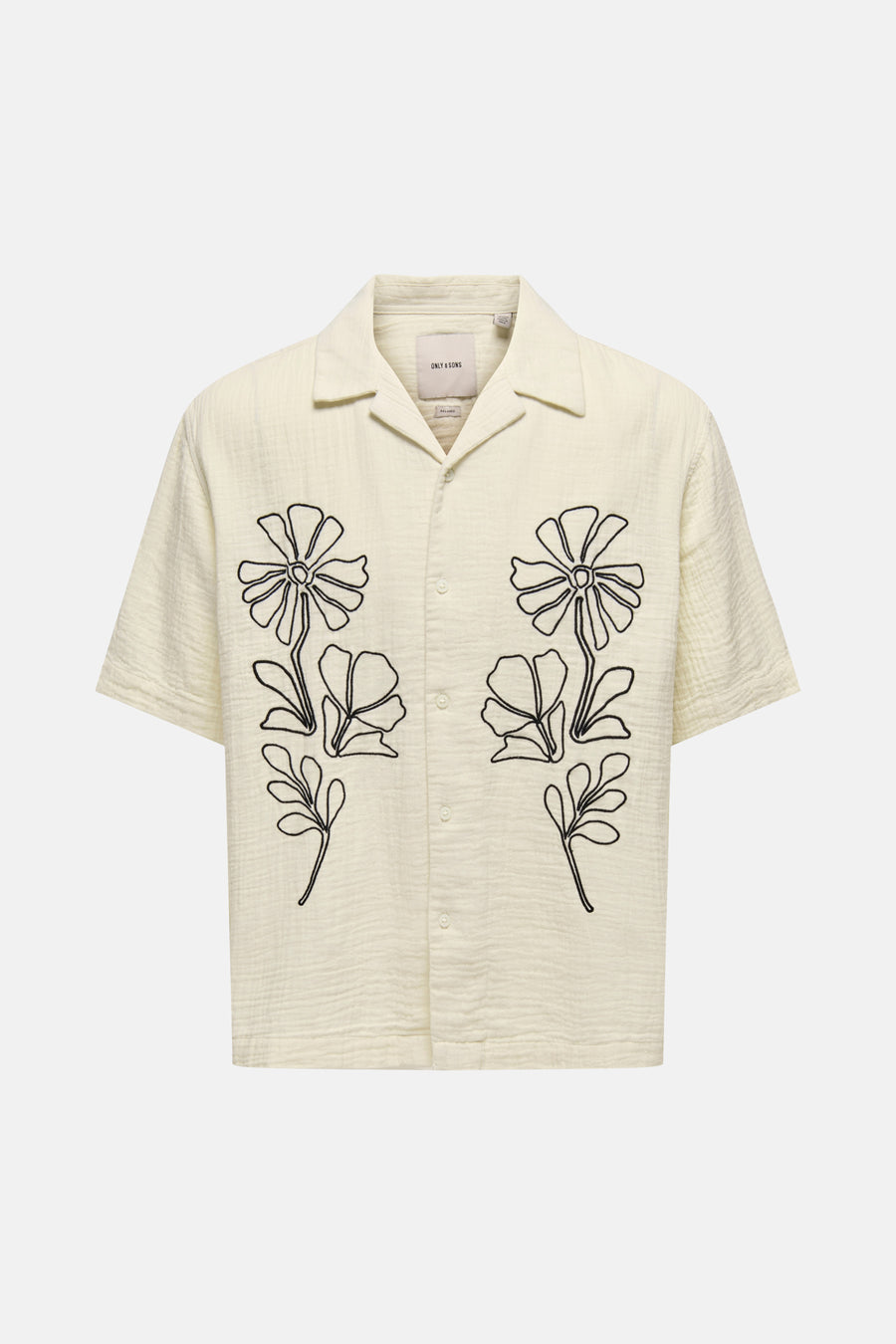 Ecru overhemd met korte mouwen van ONLY & SONS met zwart geborduurde bloemen en structuurstof.