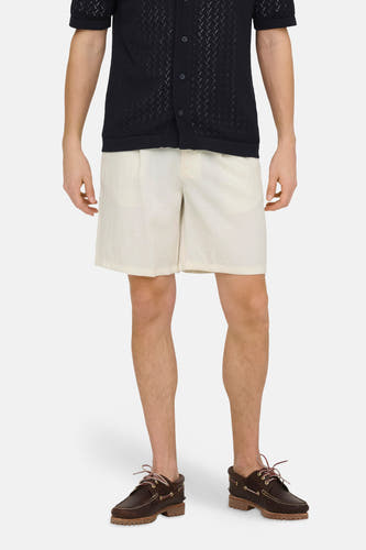 Ecru short van ONLY & SONS, met een effen kleur en een ontspannen pasvorm.