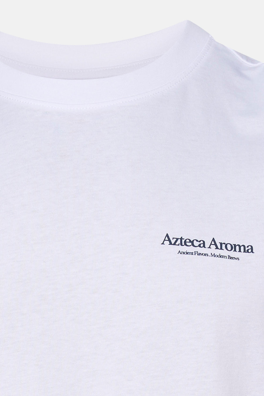 Wit T-shirt met korte mouwen van ONLY & SONS® met "Azteca Aroma" print.
