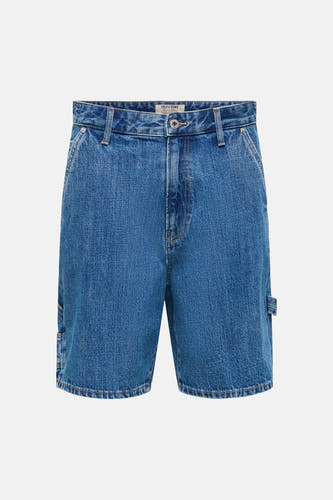 Short en jean bleu moyen de ONLY & SONS avec fermeture à boutons, passants utilitaires et coutures apparentes, posé à plat.