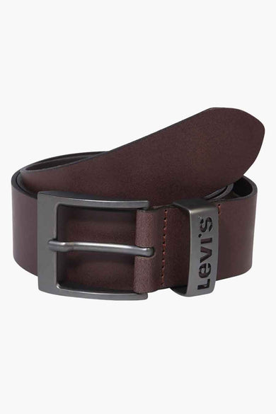 Ceinture en cuir brun Levi's avec boucle.
