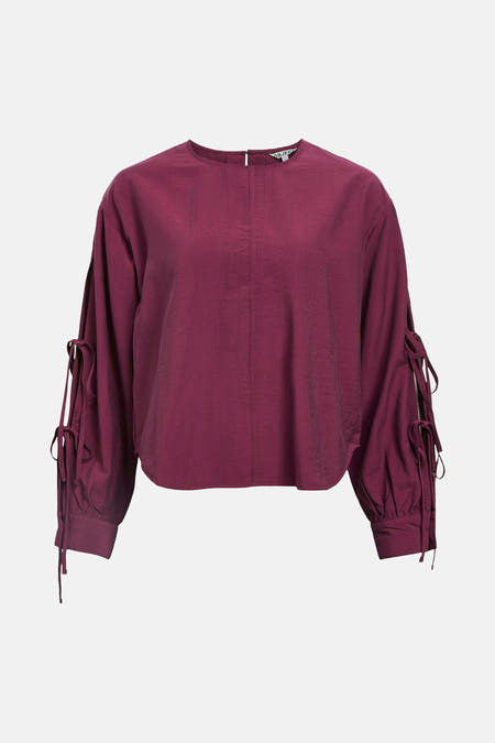 Bordeaux blouse met lange mouwen van OBJECT, met splitjes en strikdetails aan de mouwen.