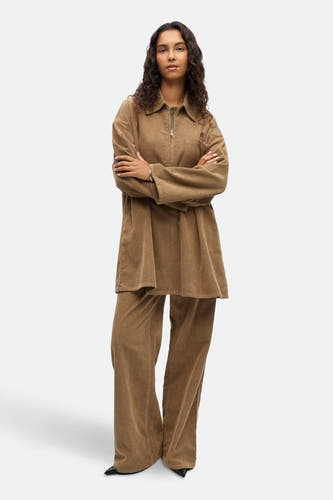 Manteau beige à longues manches d'OBJECT, avec fermeture éclair et longues, larges poignets.