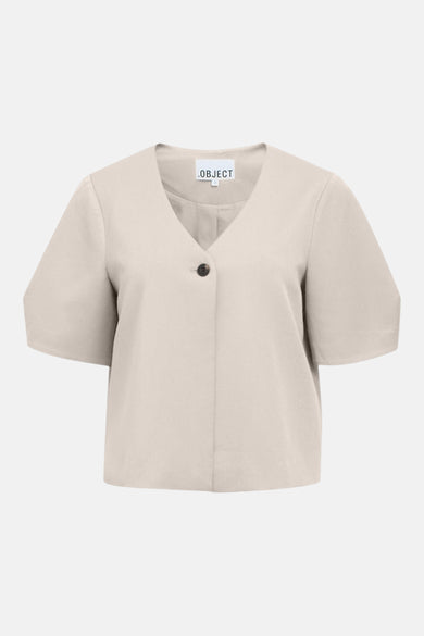 Ecru gilet van OBJECT, met korte mouwen en een enkele knoopsluiting.