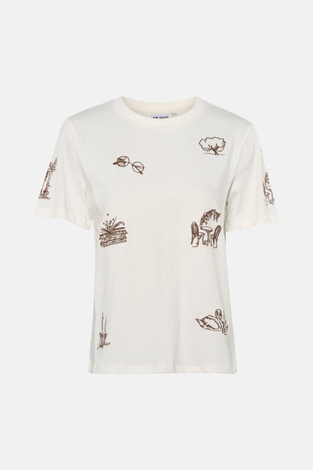 Witte korte mouw T-shirt van OBJECT met bruine borduurwerk details van zonnebril, boom en paddenstoelen, front view