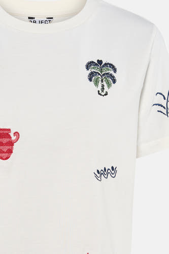 Crèmekleurig T-shirt met borduursels van OBJECT, met een palmboom, rode kan en blauwe golvende patronen.