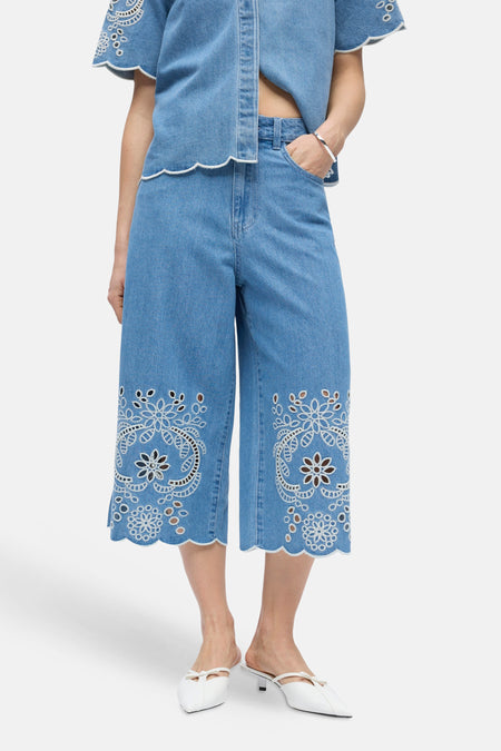 Short - light blue denim