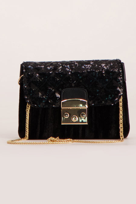 Zwarte fluwelen schoudertas met pailletten flap van Morgan De Toi, goudkleurige ketting en glanzende sluiting, front view