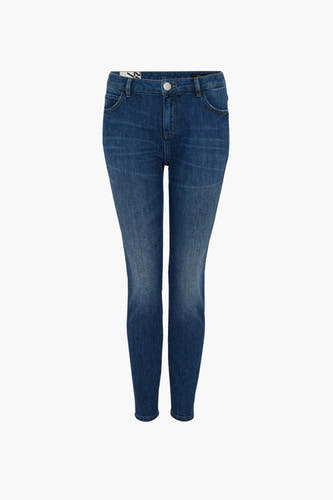 Jean slim fit en denim bleu marine d'OPUS, avec une ceinture classique et un lavage subtil.