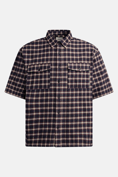Chemise multicolore à manches courtes de REDEFINED REBEL, avec un motif à carreaux et une fermeture à boutons.