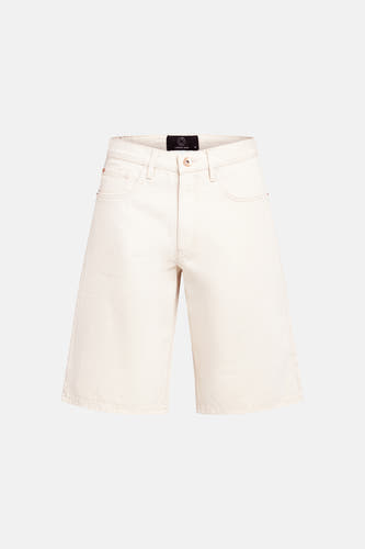 Ecru short van REDEFINED REBEL met wijde pijpen, knoopsluiting en merklabel.