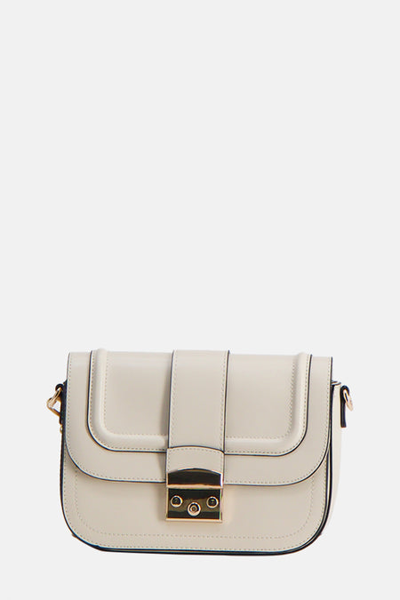 Beige schoudertas van Morgan De Toi, met goudkleurige sluiting en zwarte details.