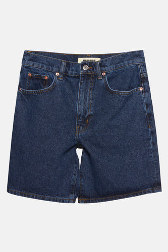 Donkerblauwe denim short van WOODBIRD, met oranje stiksels en een rechte pasvorm.