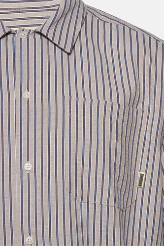 Chemise rayée grise de WOODBIRD, à manches courtes, avec une poche po po et un col boutonné.