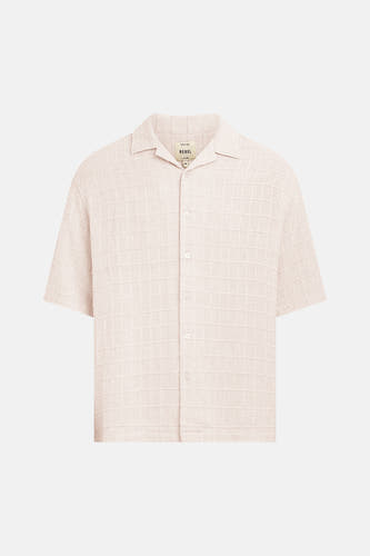 Chemise beige à manches courtes de REDEFINED REBEL avec texture gaufrée et col cubain.