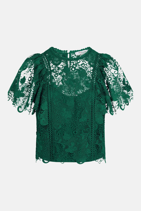 Groene blouse met korte mouwen van Morgan De Toi, met gedetailleerd bloemenkant en een scalloped zoom.
