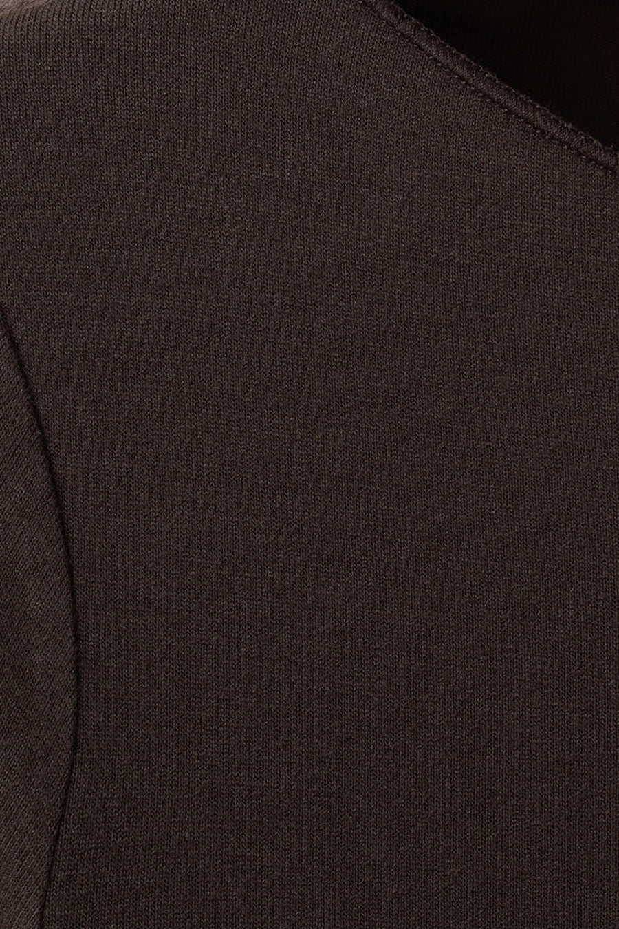 Bruin T-shirt met lange mouwen van MANGO, met een gladde, effen textuur en subtiele stiksels langs de halslijn.
