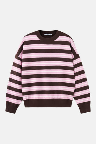 Pull multicolore à col rond de MANGO, avec un motif rayé marron et rose.