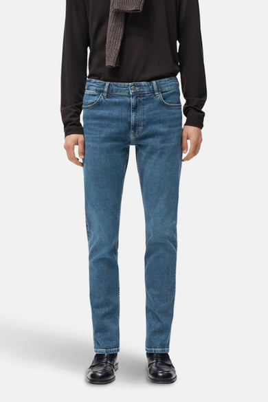 Jeans tapered van donkerblauwe denim van MANGO, met een effen design en casual styling.