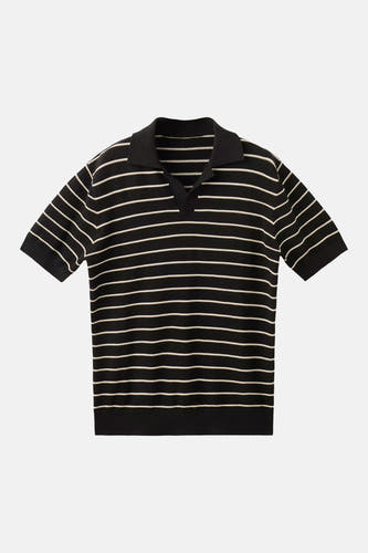 Polo en maille noire MANGO à rayures horizontales blanches et col en V.