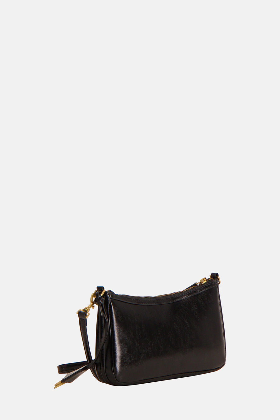 Sac à dos noir de MANGO, avec fermeture éclair et bretelles étroites, sur un fond lisse.