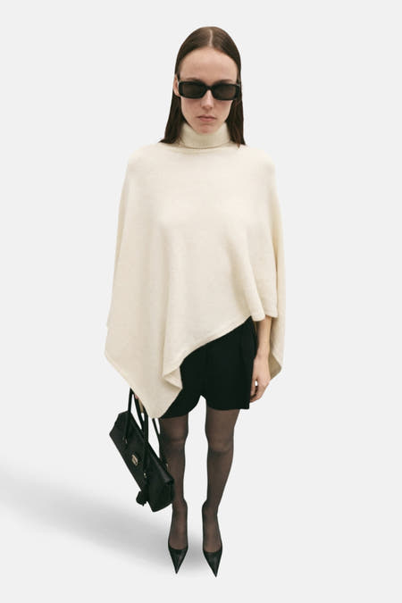 Piona Gebreide Sjaal met Alpaca wol by Lierys - € 99,00