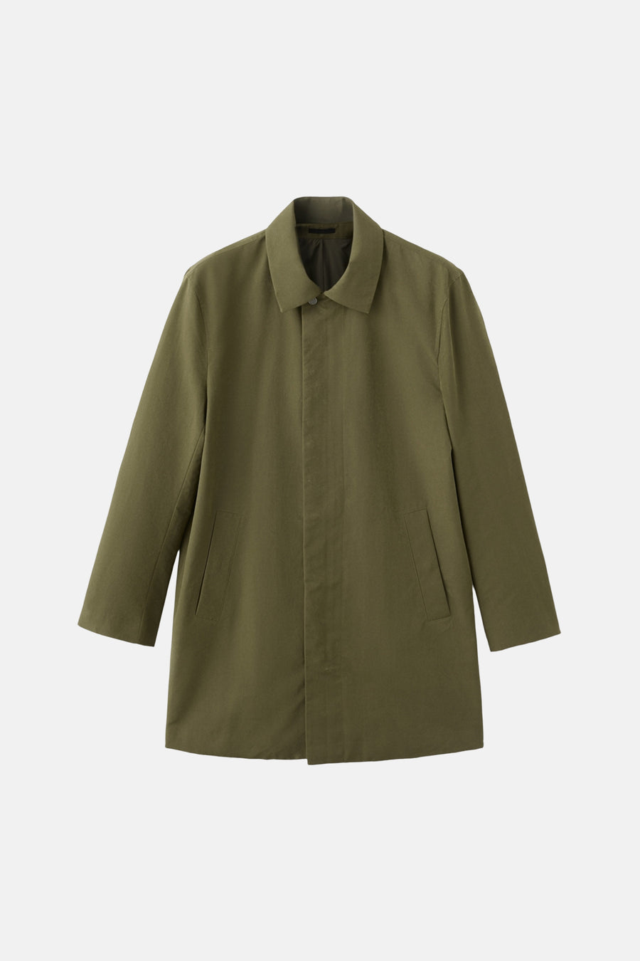 Manteau marron de MANGO, avec un col classique et des poches latérales sur le devant.