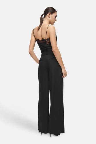 Zwarte broek van MANGO, met wijde pijpen en een hoog taille silhouet.