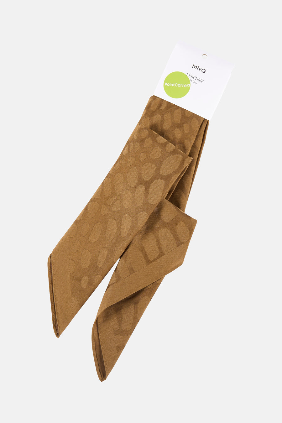 Bruine sjaal van MANGO met een all-over ton-sur-ton stippenpatroon.