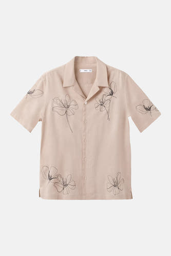Beige hemd met korte mouwen van MANGO, met zwarte bloemen schetsen en een camp collar.
