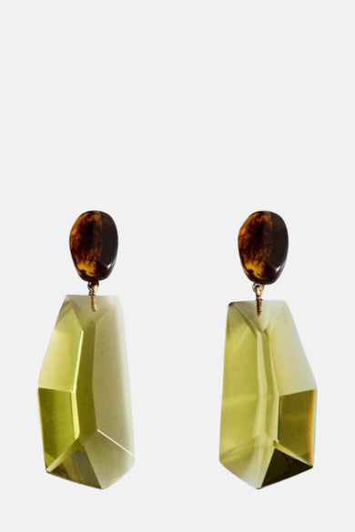 Multicolor oorringen van MANGO, met een ovale top en een grote facetgeslepen hanger.
