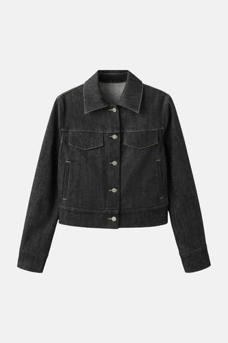 Donker denim jeansjas van MANGO, met lange mouwen, knoopsluiting en borstzakken.
