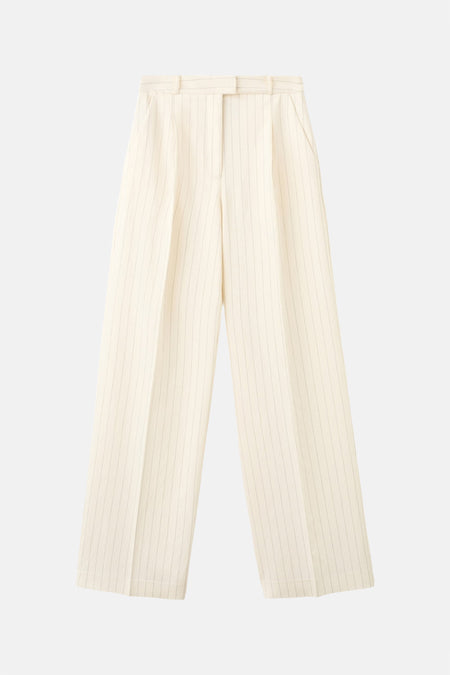 Pantalon blanc MANGO à rayures craie et jambes droites.