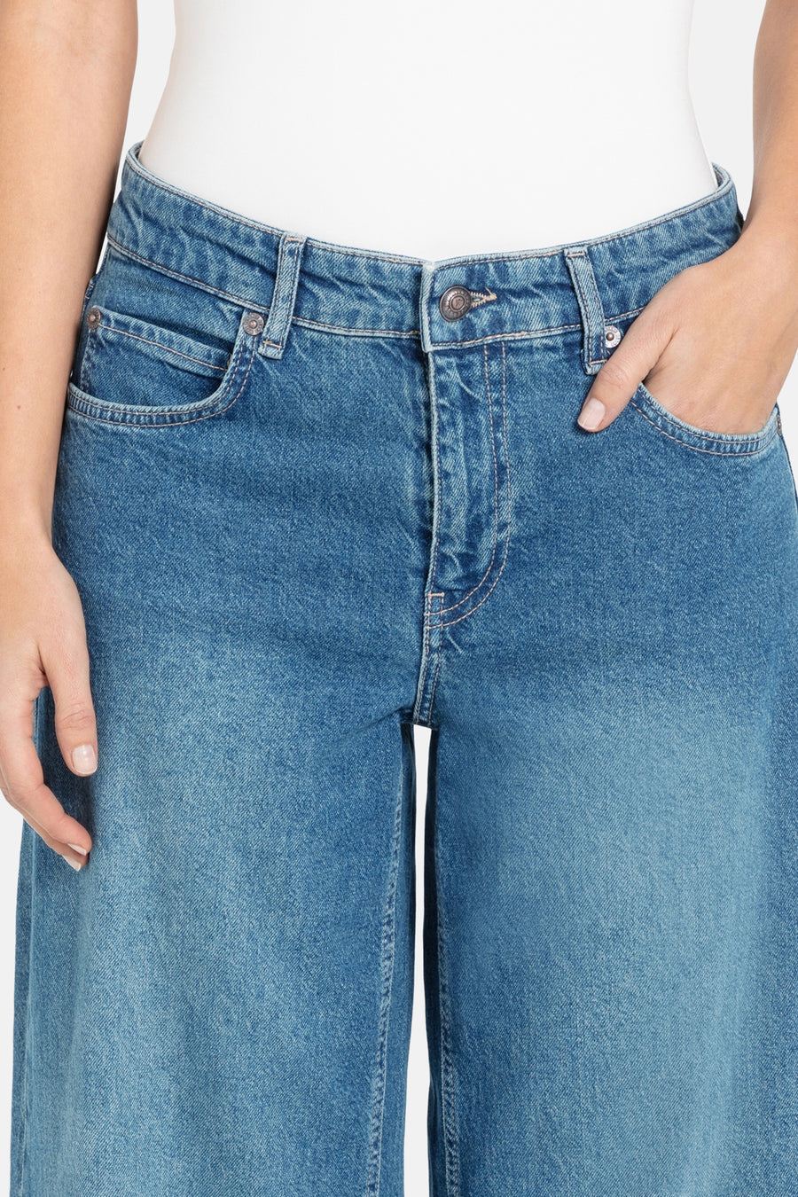 NEVADA - mid blue denim