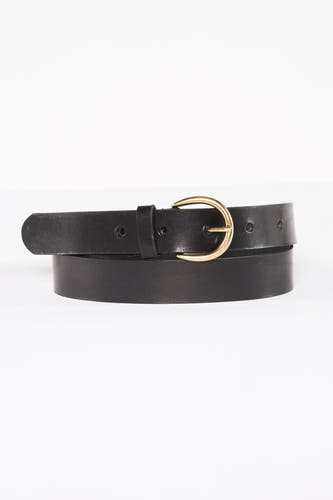 Ceinture noire de Legend, avec une boucle dorée et des détails.
