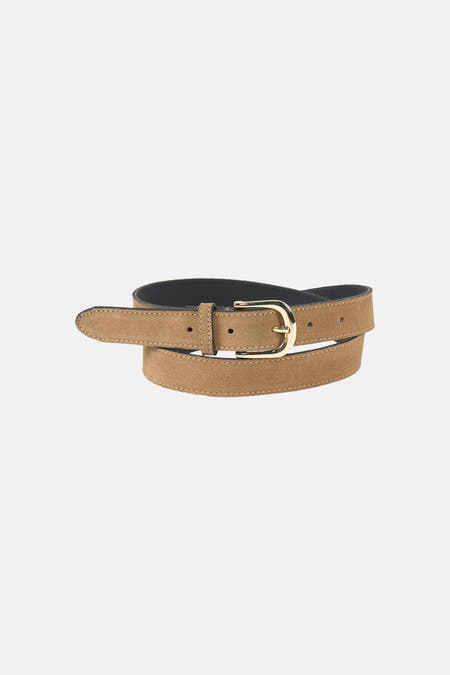 Beige riem van Legend met gouden gesp en subtiele stiksels.
