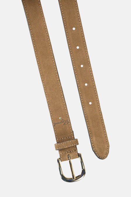 Beige riem van Legend, met een gouden gesp en stiksels langs de randen.