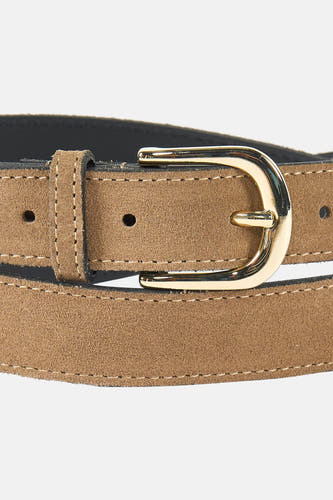 Beige riem van Legend, met een suède textuur en een gouden gesp.
