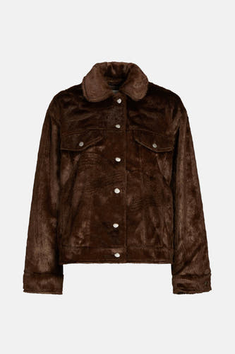 Manteau court brun de TOPSHOP, avec fermeture à boutons et poches poitrine.