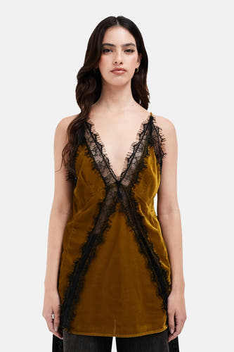 Blouse verte verte sans manches TOPSHOP, avec des détails de bordure le long de la ligne du cou et une texture soie.