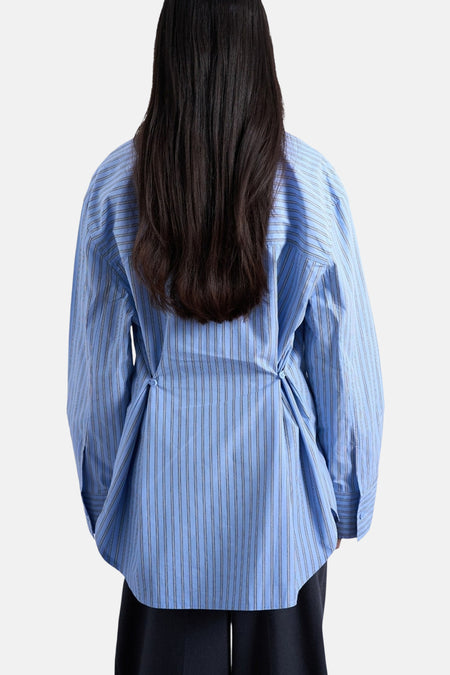 Blauw, gestreept overhemd met lange mouwen van TOPSHOP, met een taille-detail op de rug.