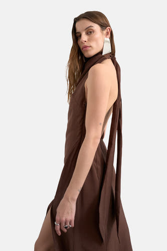 Mouwloos kleedje in bruin van TOPSHOP, met een hoge hals en lange achterlinten.