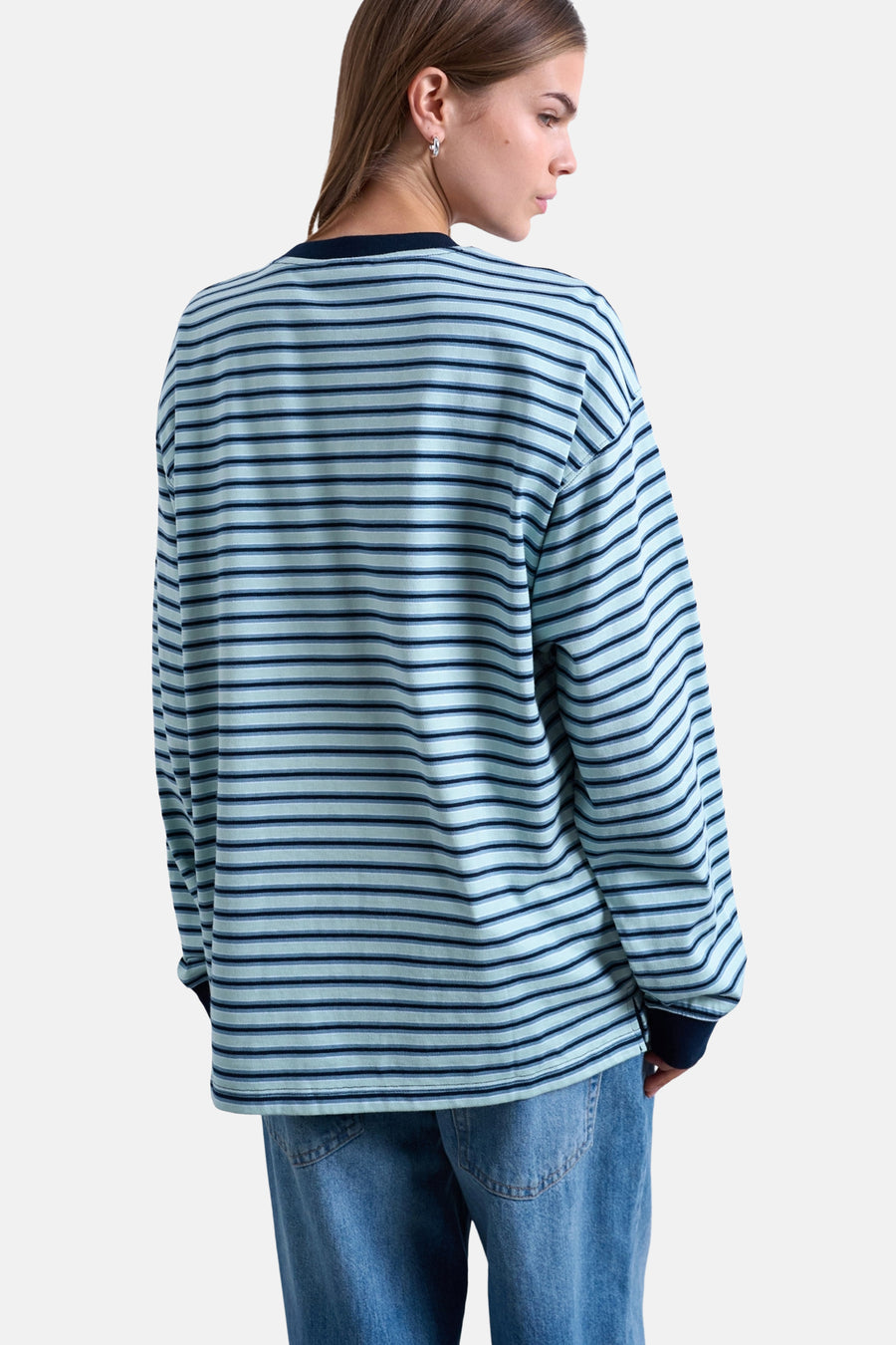 Meerkleurig T-shirt met lange mouwen van TOPSHOP, met horizontale strepen en gecombineerd met jeans.