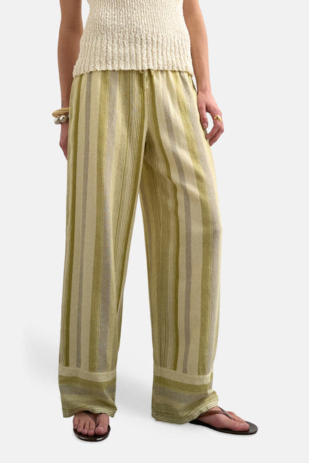 Gestreeepte broek in groen van TOPSHOP, met brede pijpen en sandalen.