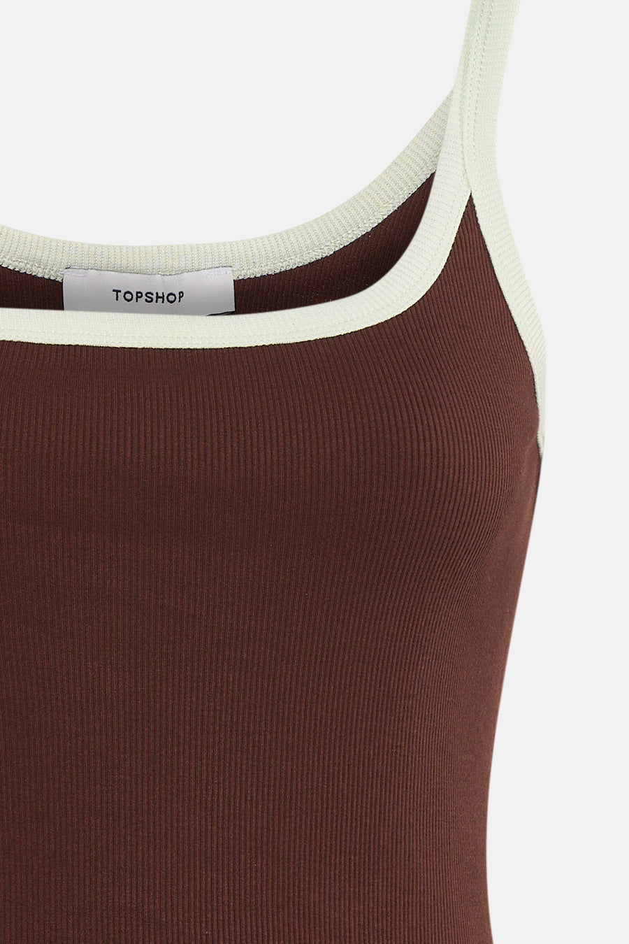 Bruin geribbeld singlet van TOPSHOP met lichte bies en zichtbaar label.