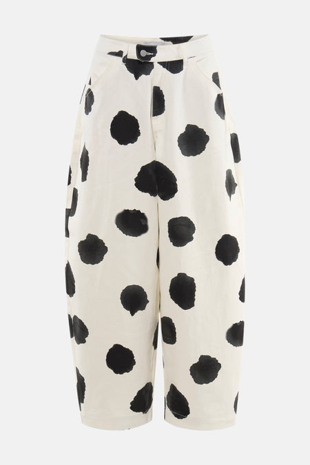 Ecru broek met zwarte vlekken van TOPSHOP, een relaxte pasvorm met hoge taille, knoopsluiting en steekzakken.