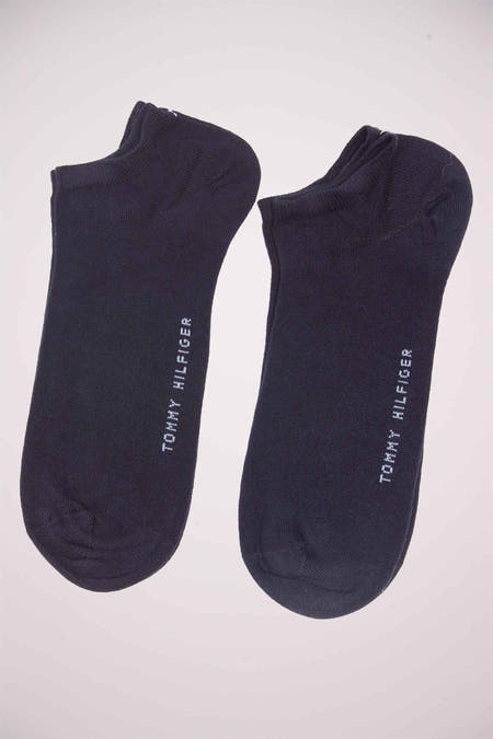 Blauwe sneaker sokken van TOMMY JEANS, met het merklogo aan de zijkant.